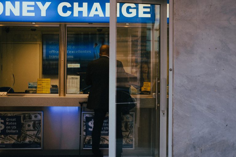 Interdit bancaire : comment exercer son droit au compte